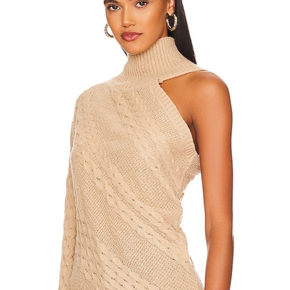 Single-Sleeve Turtleneck Sweater - Picture 3 of 5